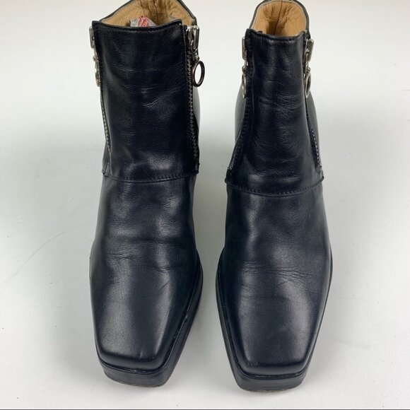 STEFANO Dolci Black Leather Chunky Heel Booties size 35 ½ - Picture 9 of 10